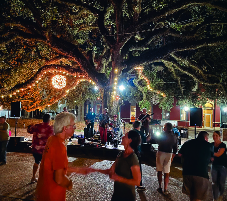 Vermilion Sounds on the Square