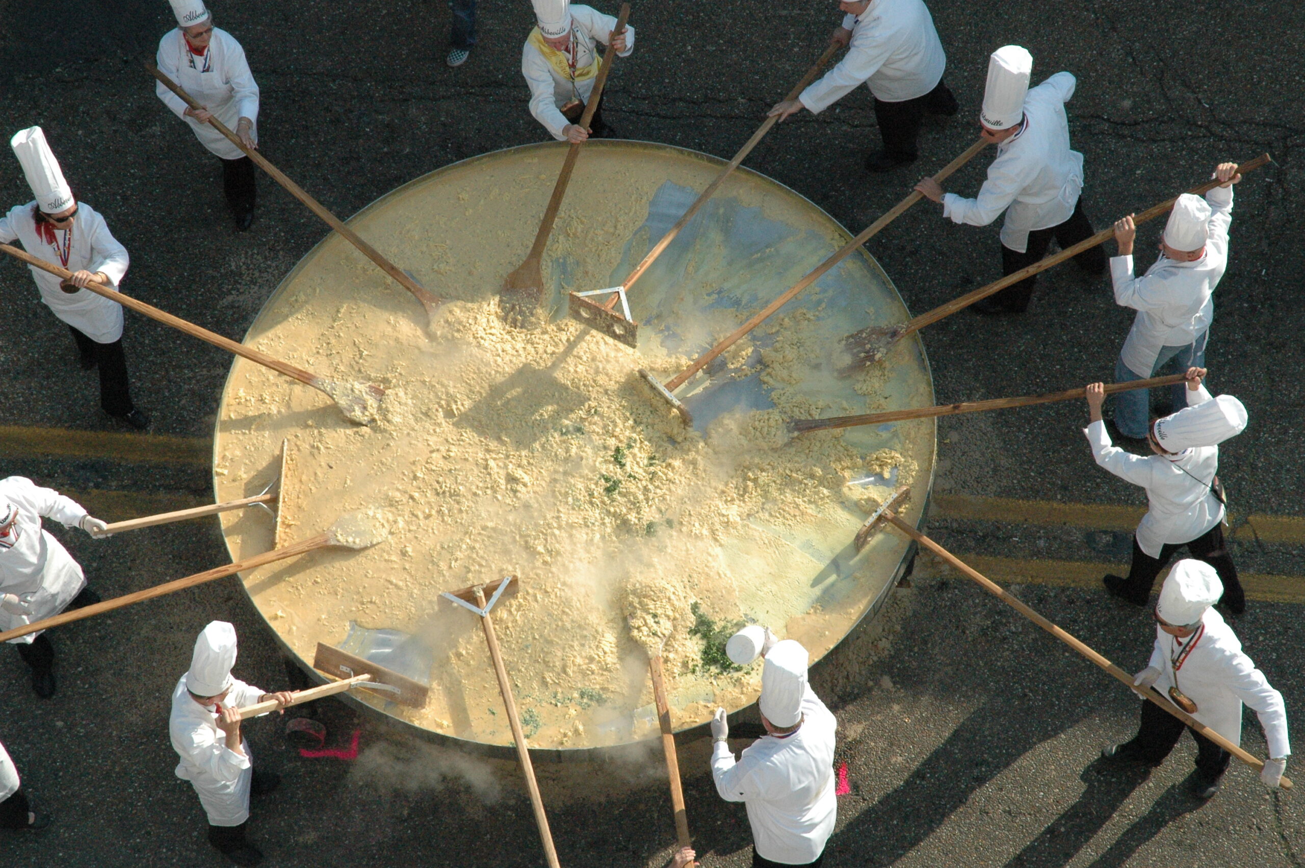 Overhead view of the cooking of the Giant Omelette in Abbeville, La